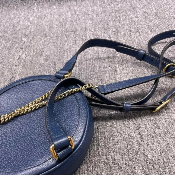 100% Authentic Gucci Leather Round Backpack 499-110324 - Picture 11 of 13